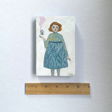 Load image into Gallery viewer, Dorrie