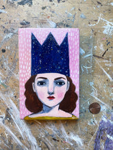 Load image into Gallery viewer, Della