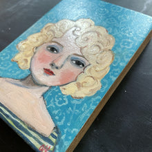 Load image into Gallery viewer, Christie