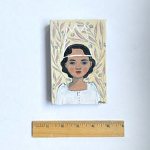 Load image into Gallery viewer, Almira