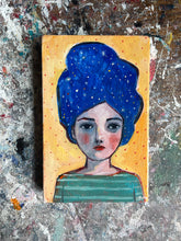 Load image into Gallery viewer, Stella
